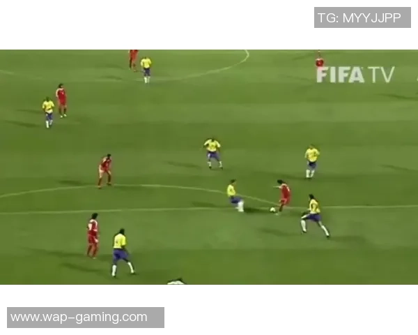 足球差点进了球门的瞬间让人心跳加速的精彩瞬间回顾